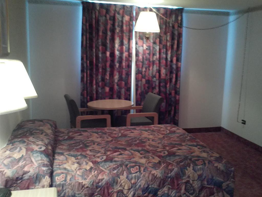 Empire Inn Brandon Exterior foto